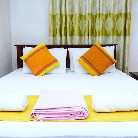 Lake Island Home Stay Dambulla Buitenkant foto