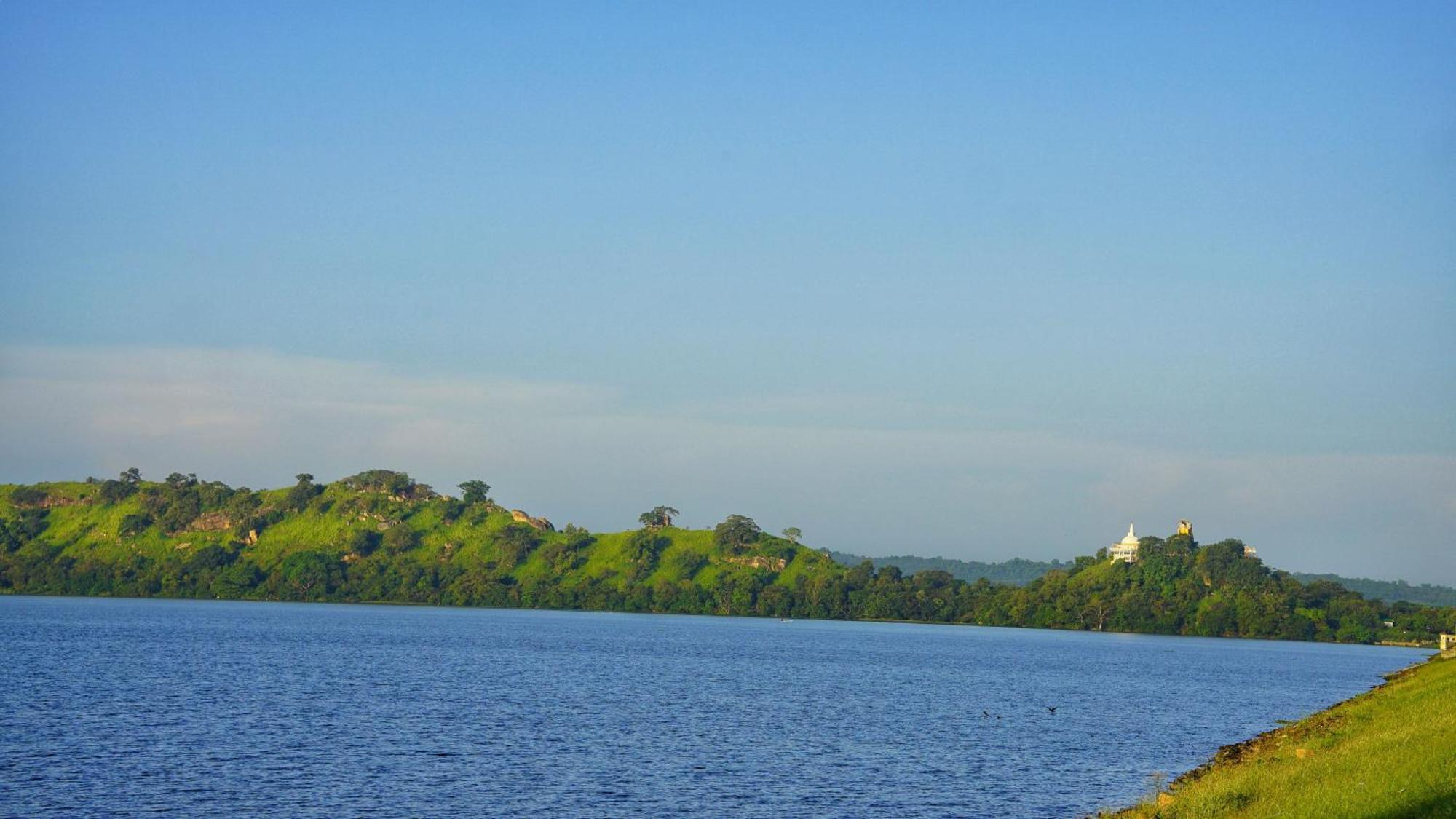 Lake Island Home Stay Dambulla Buitenkant foto
