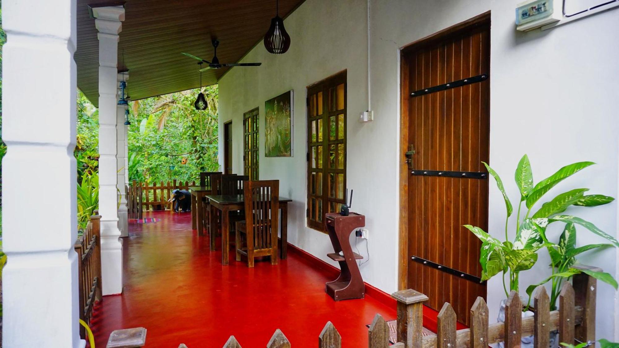 Lake Island Home Stay Dambulla Buitenkant foto