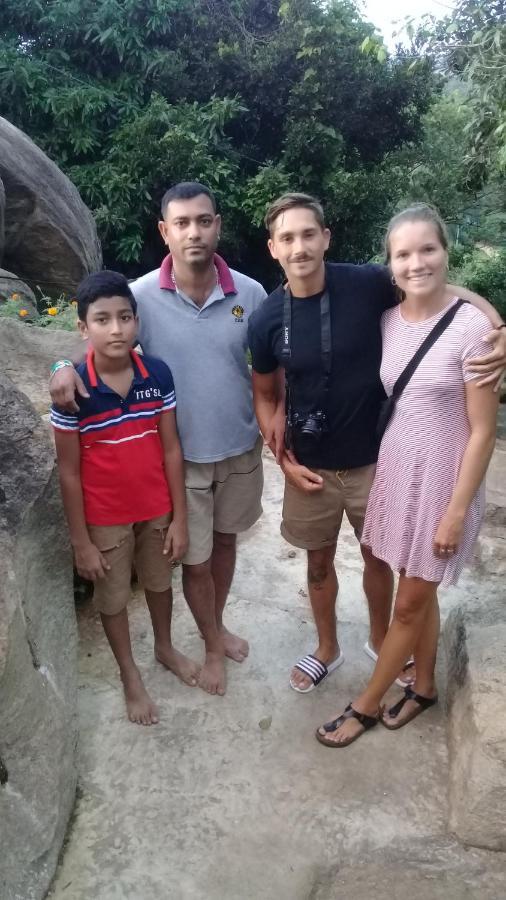 Lake Island Home Stay Dambulla Buitenkant foto
